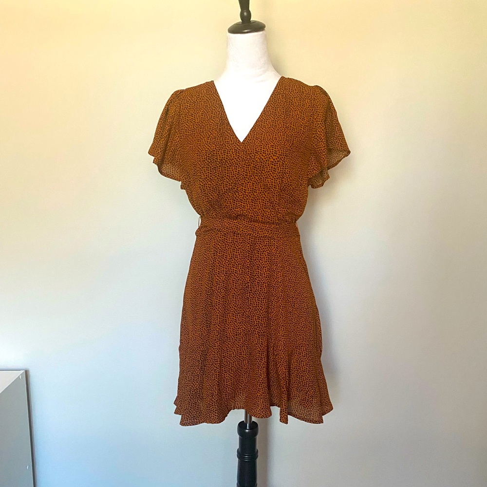 Francesca’s flutter sleeve mini dress, brown, size L fits like M